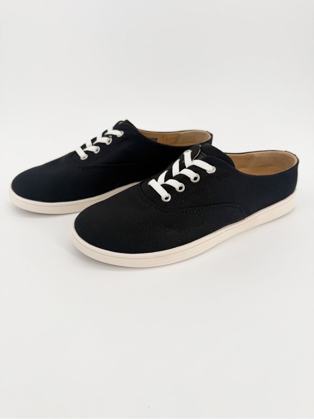 Spenco Khloe Kick Orthotic Low Back Slip On Canvas Sneaker Black White 7.5 NEW